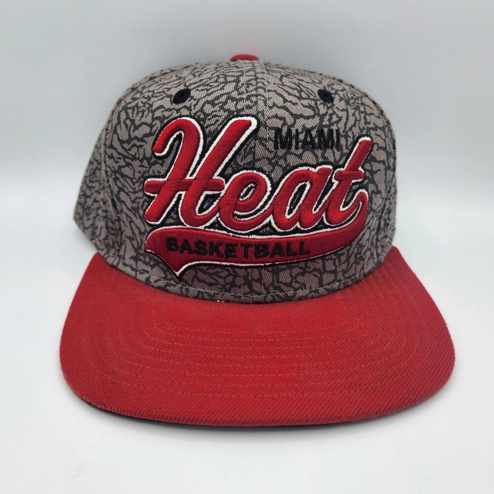 Miami Heat Hat Cap Snap Back Gray Red NBA Basketball Mitchell Ness One Size Men